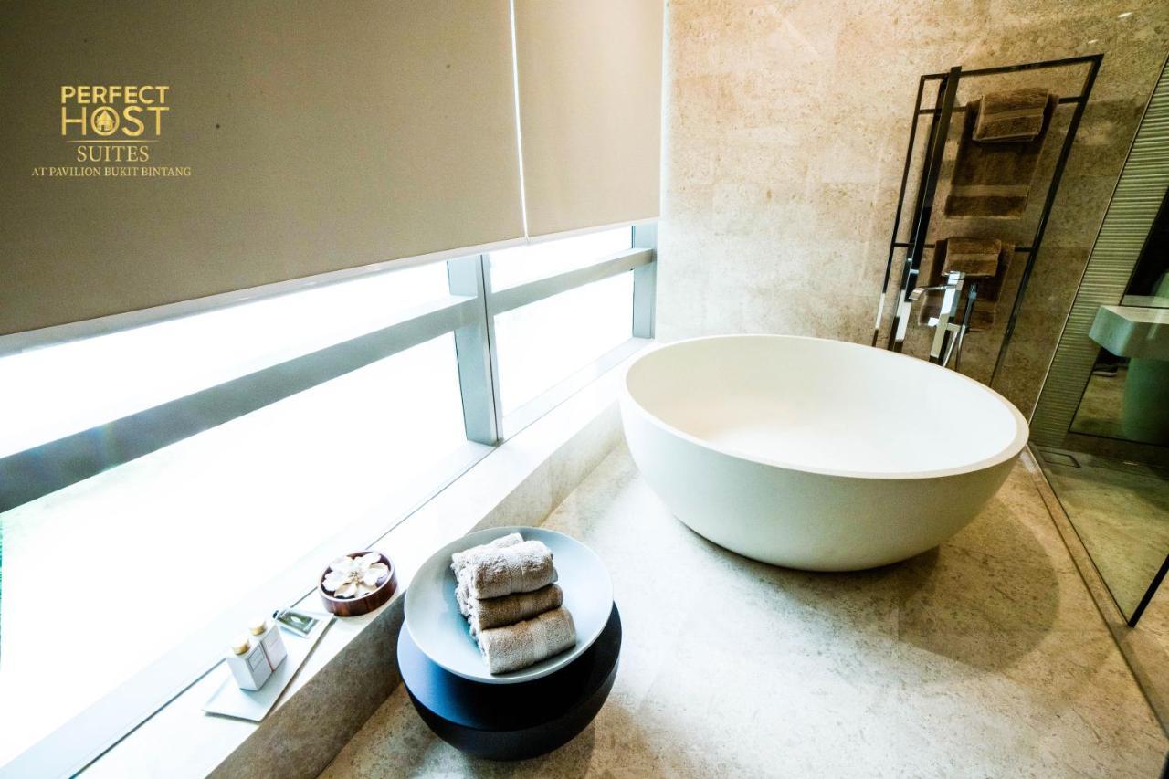 Ph Suites At Pavilion Bukit Bintang กัวลาลัมเปอร์ ภายนอก รูปภาพ Bathroom at the hotel