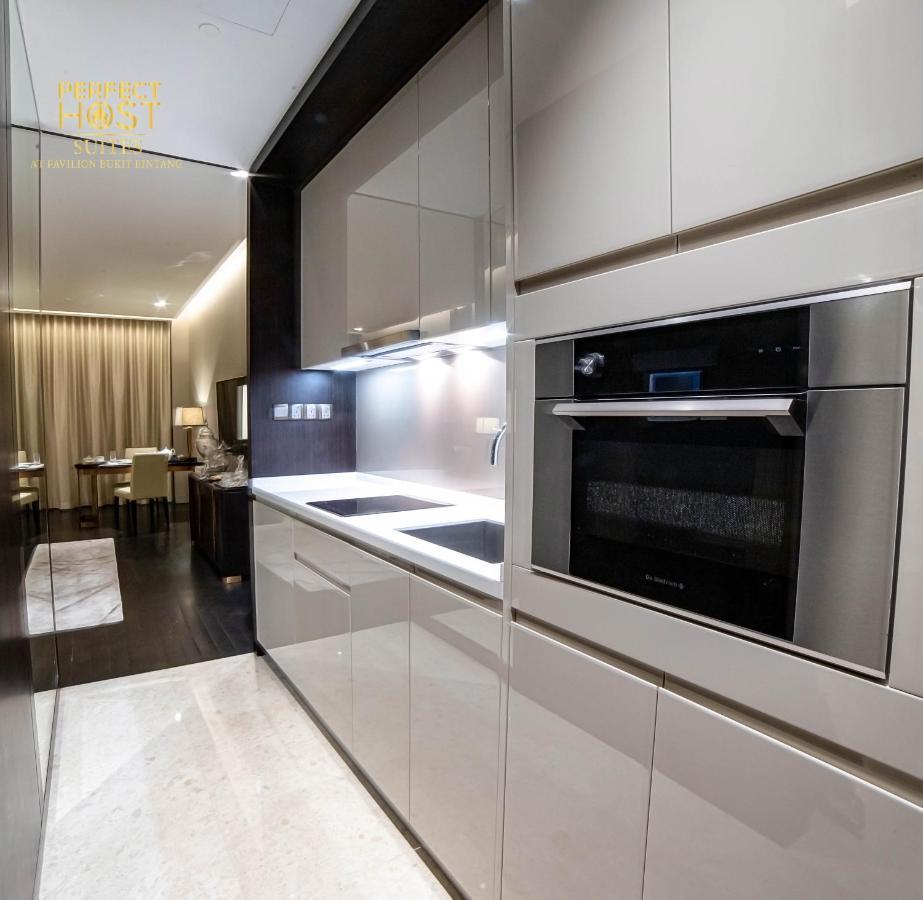 Ph Suites At Pavilion Bukit Bintang กัวลาลัมเปอร์ ภายนอก รูปภาพ A modern kitchen